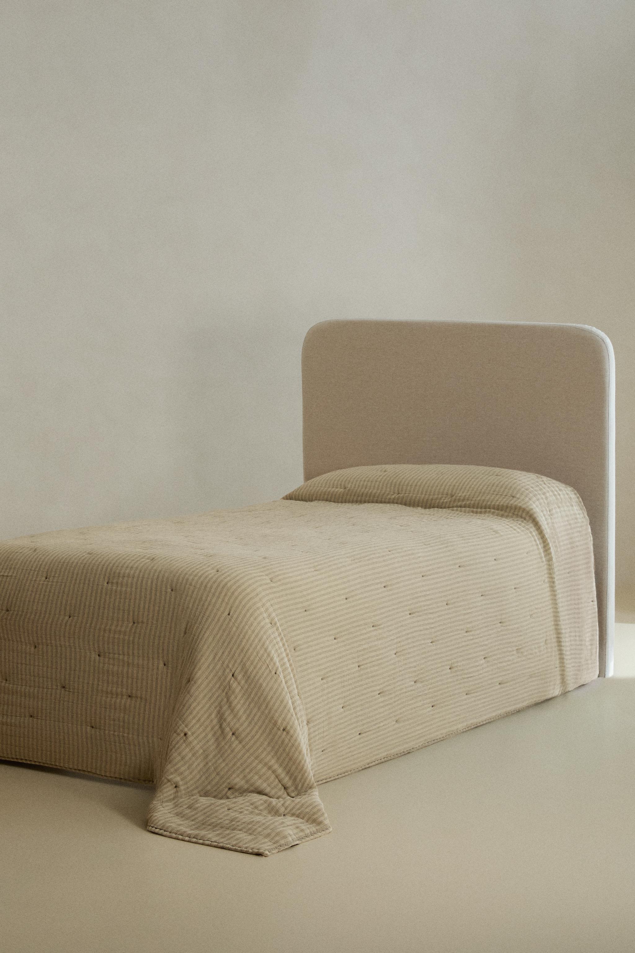 CHILDREN'S COTTON FINE STRIPE QUILT